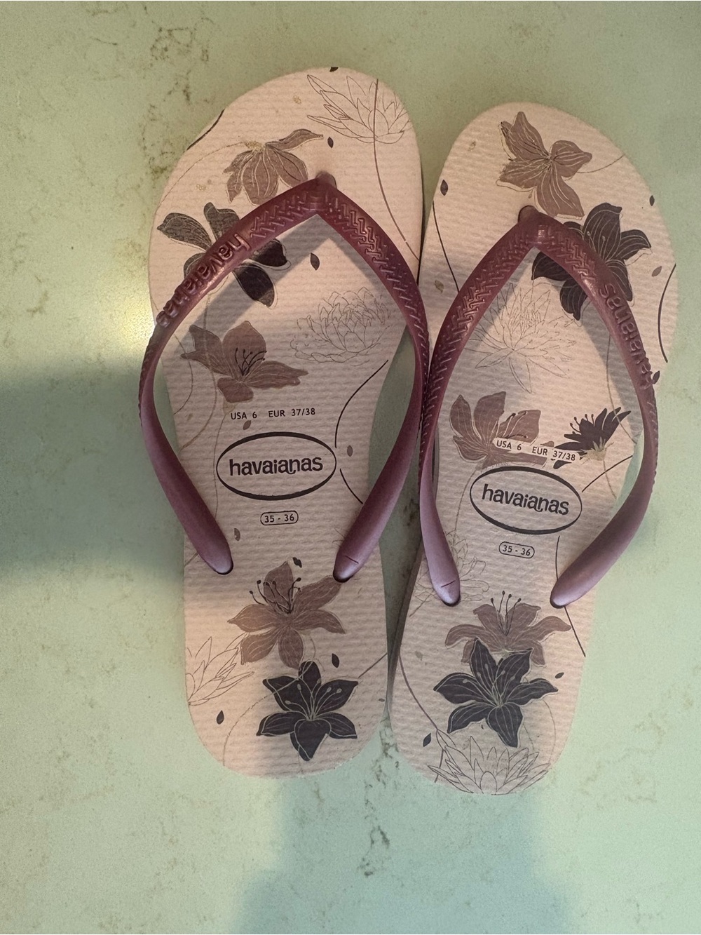 Havaianas Women's Floral Flip Flops in Mauve Strap and Light Pink Footbed